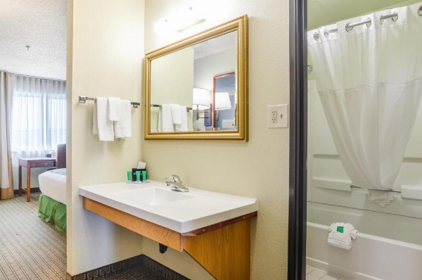 Cheyenne Guest Inn image 13